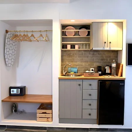 Aletro * Mykonos Town